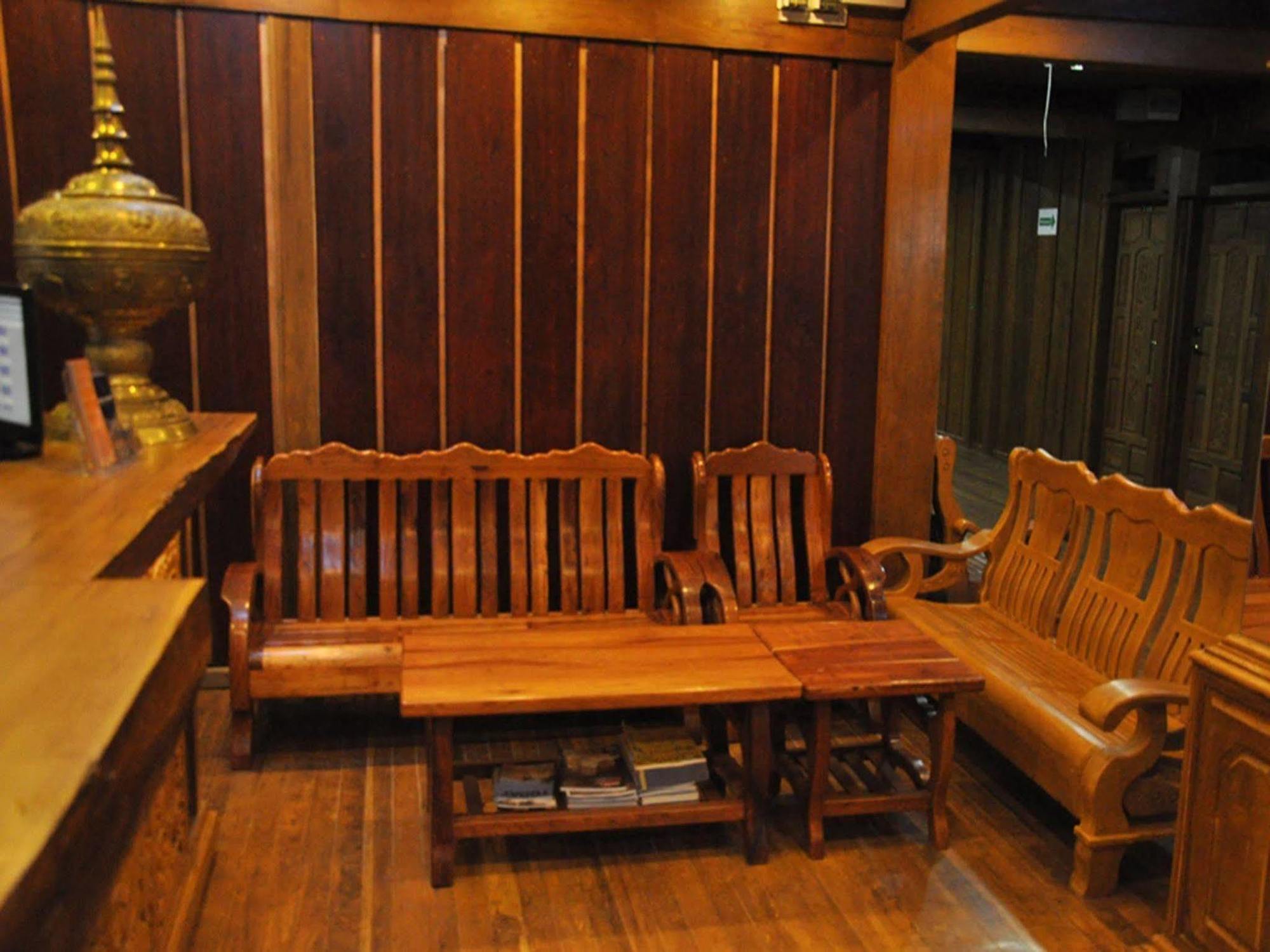 Mandalay Karaweik Mobile Hotel Bagian luar foto