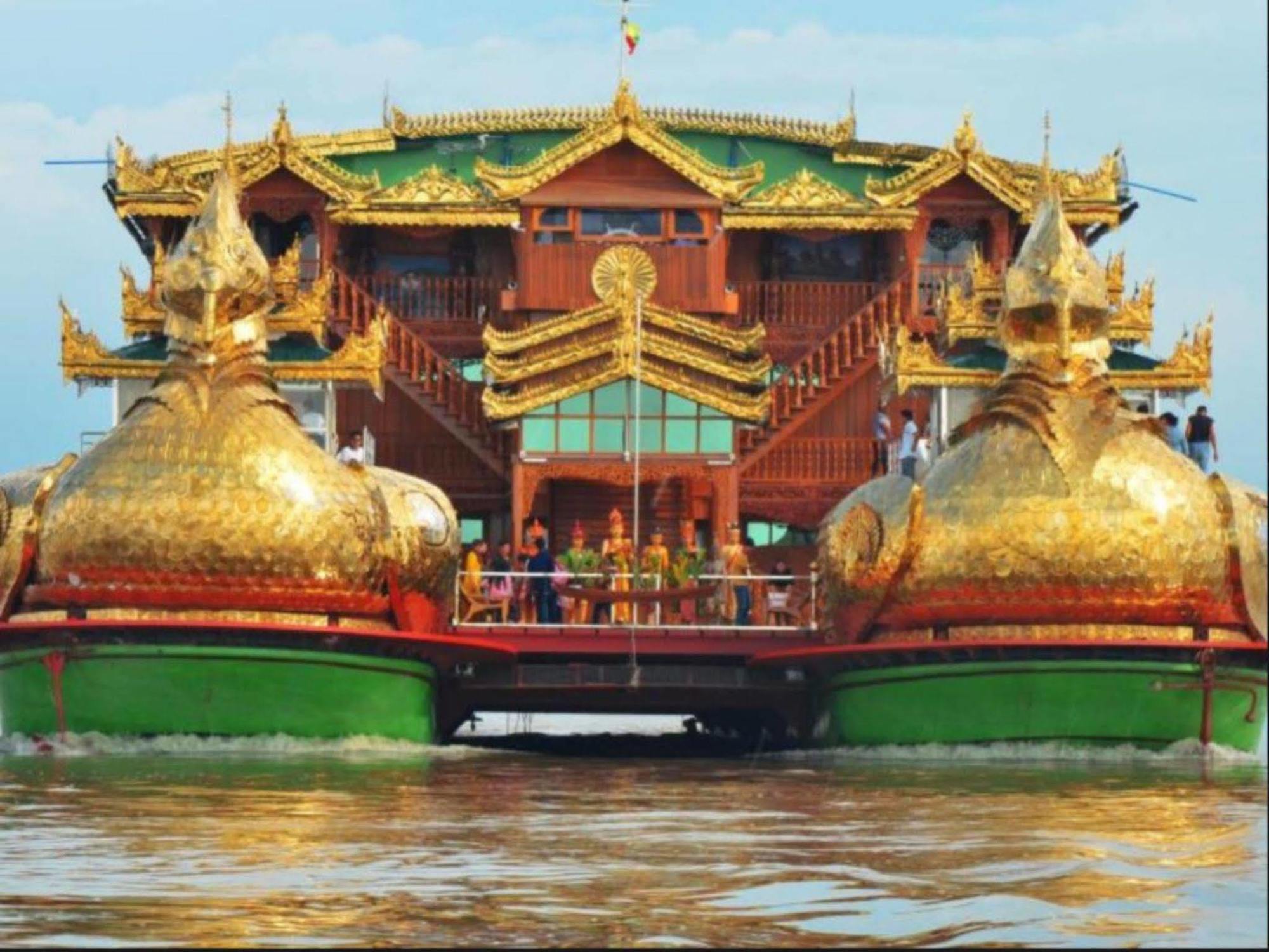 Mandalay Karaweik Mobile Hotel Bagian luar foto